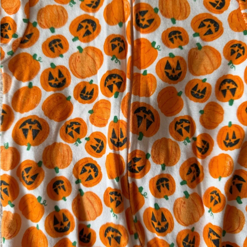 Old Navy Halloween footed onesies size 0-3 month for girl or boy pumpkin and NBC